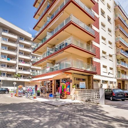 Hauzify I Apartament Rosa Dels Vents Санта Сузана Екстериор снимка
